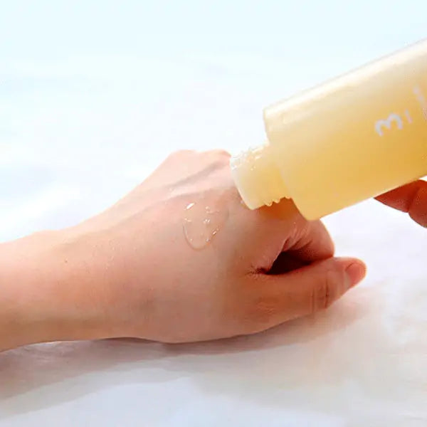 Numbuzin - No.3 Super Glowing Essence Toner 200ml 2